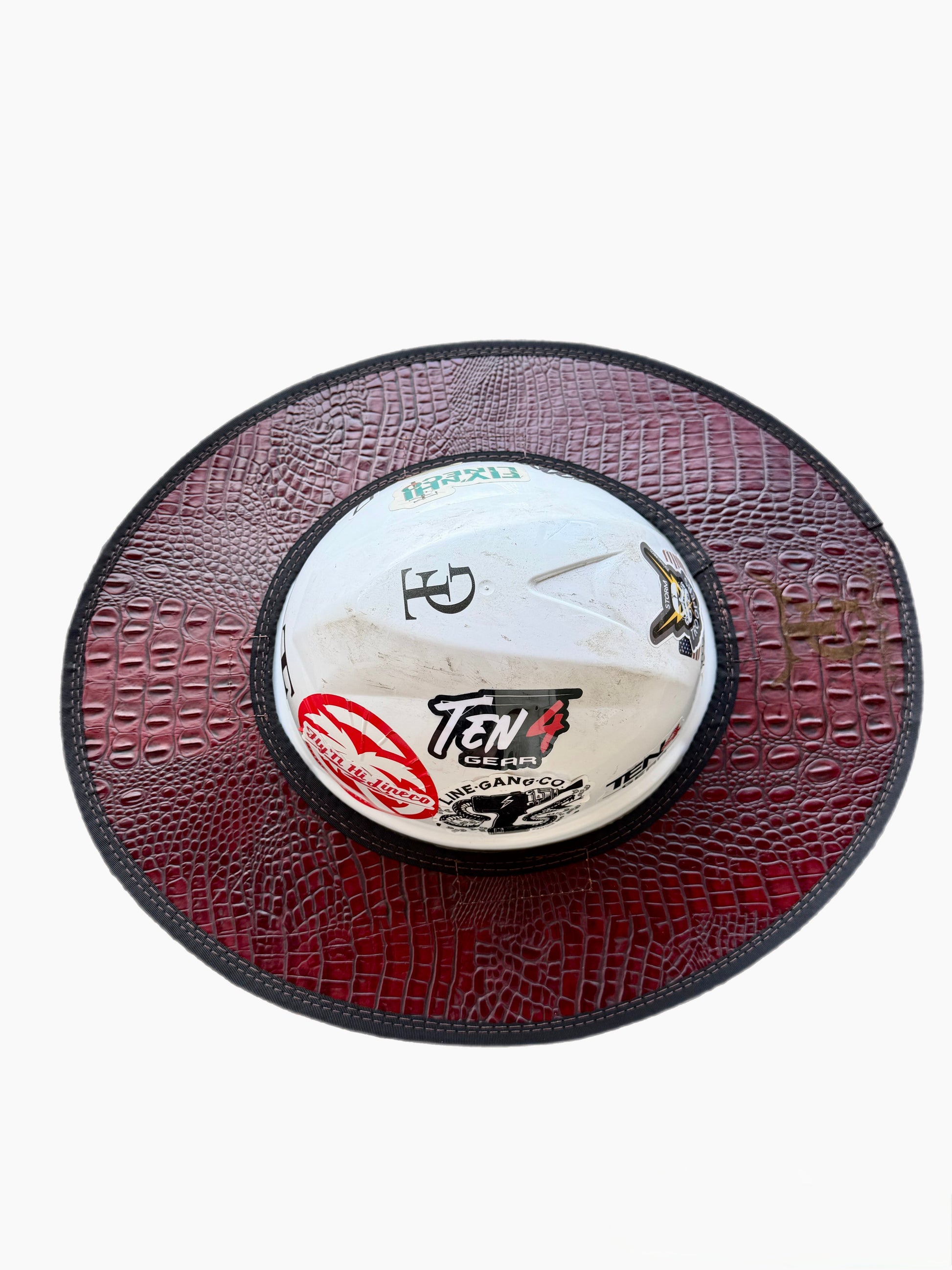 Low Country- The Blazing Saddle - Embossed Red Gator Sunshade Ten4 Gear