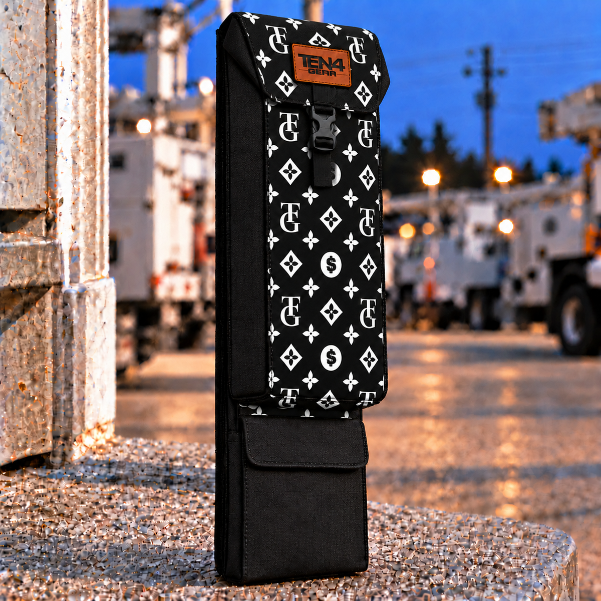 TG Black Classic Glove & Sleeve Bag — 29 inch Buckled Formed Lid; extra bottom pocket; approved TEN4 GEAR patch