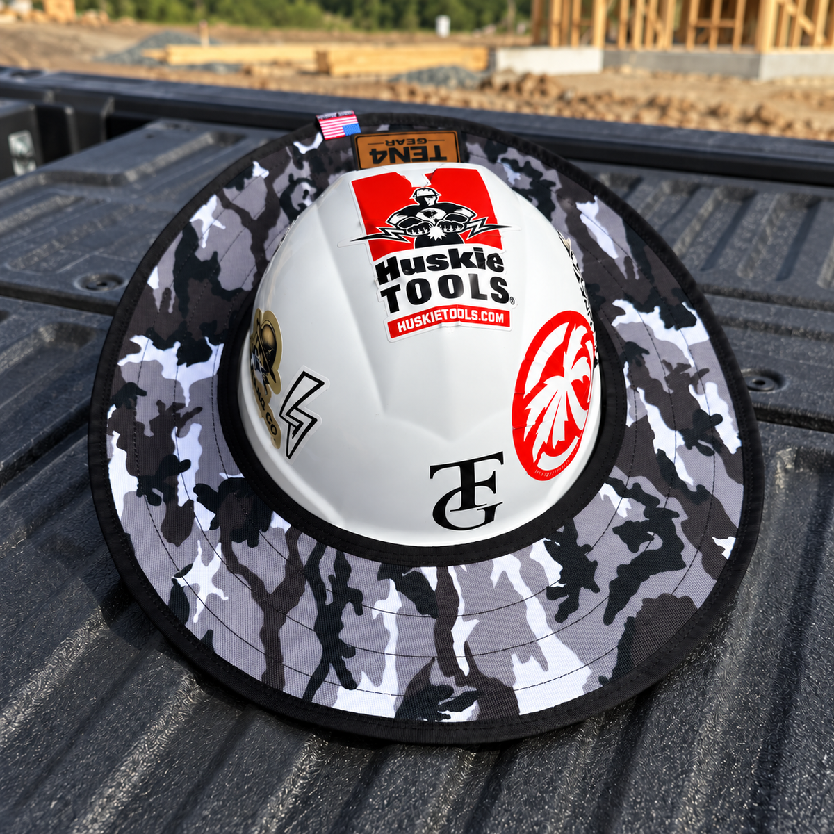 Urban Camo hard hat sunshade with current rear TEN4 patch